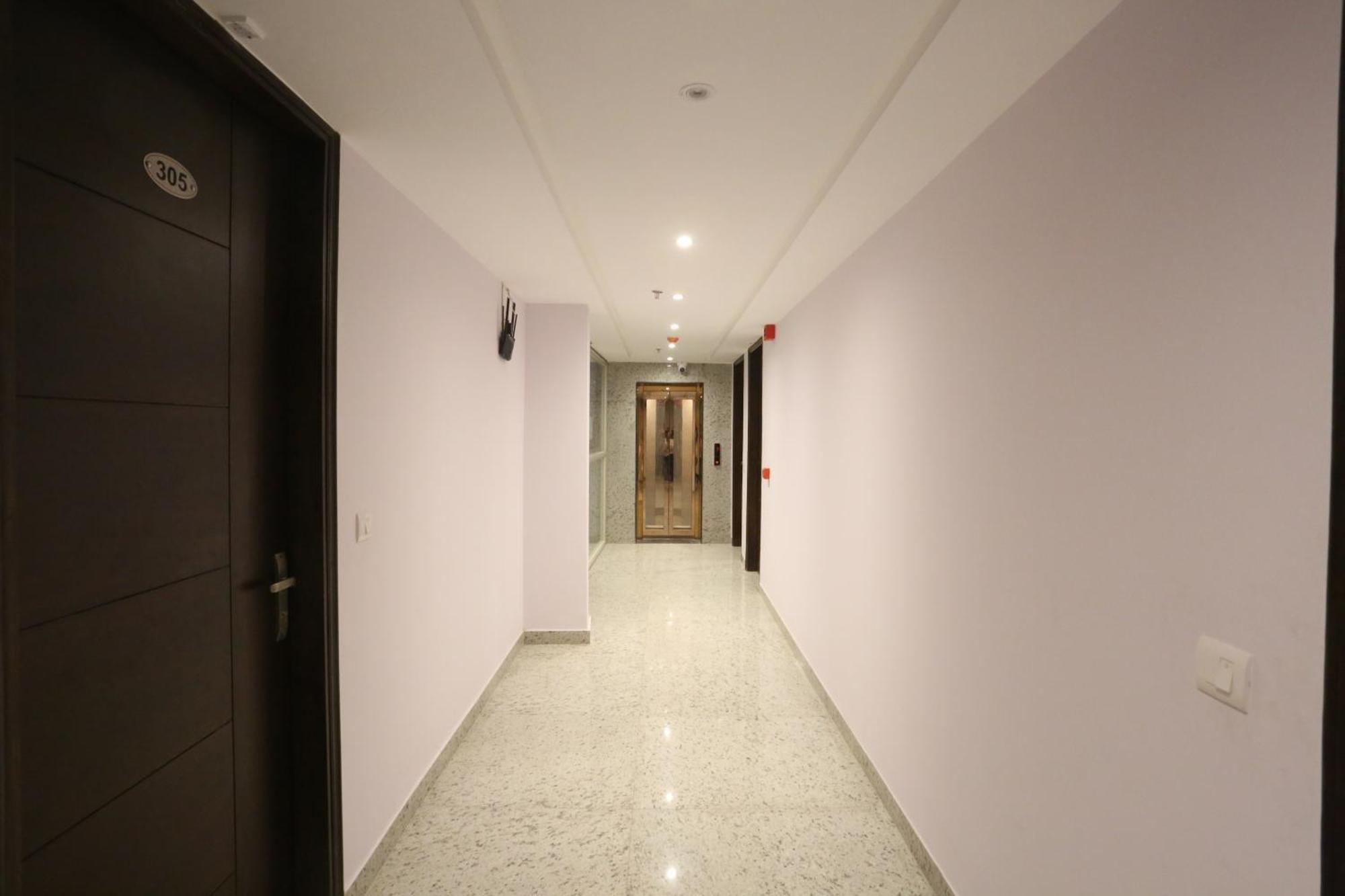 Hotel Mayfair Just A Minute Away From New Delhi Railway Station And Connaught Place Екстер'єр фото