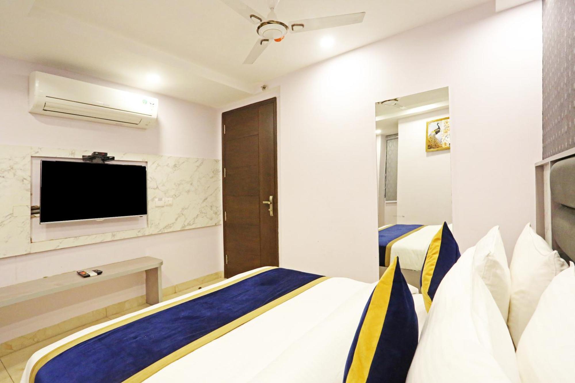 Hotel Mayfair Just A Minute Away From New Delhi Railway Station And Connaught Place Екстер'єр фото
